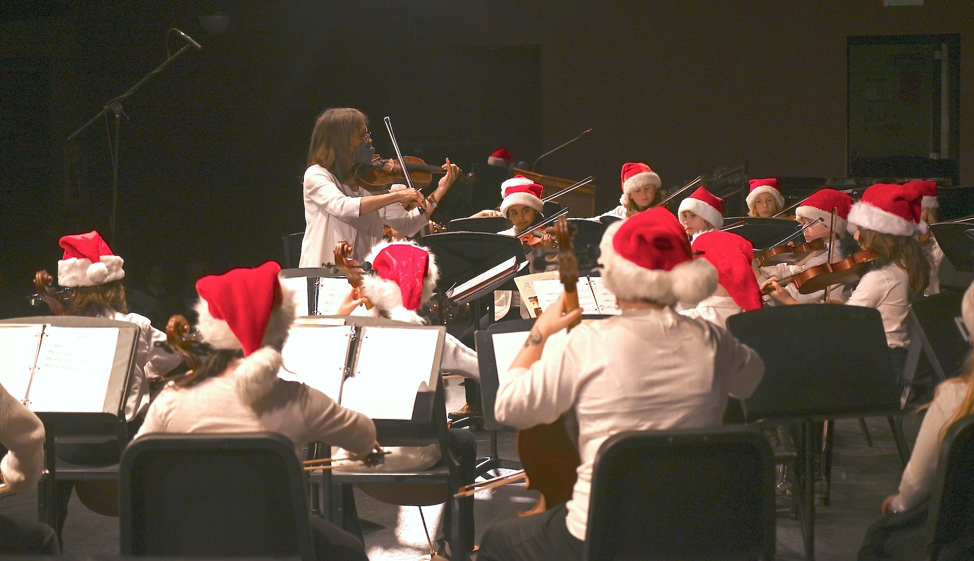 4th Grade Strings at Winter Concert 25-26